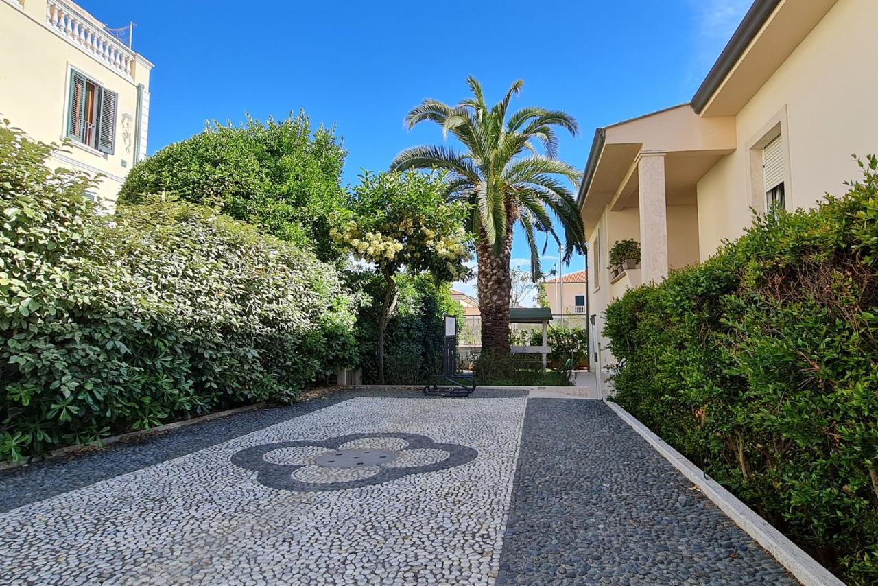 Residence Villa Livia San Vincenzo Buitenkant foto