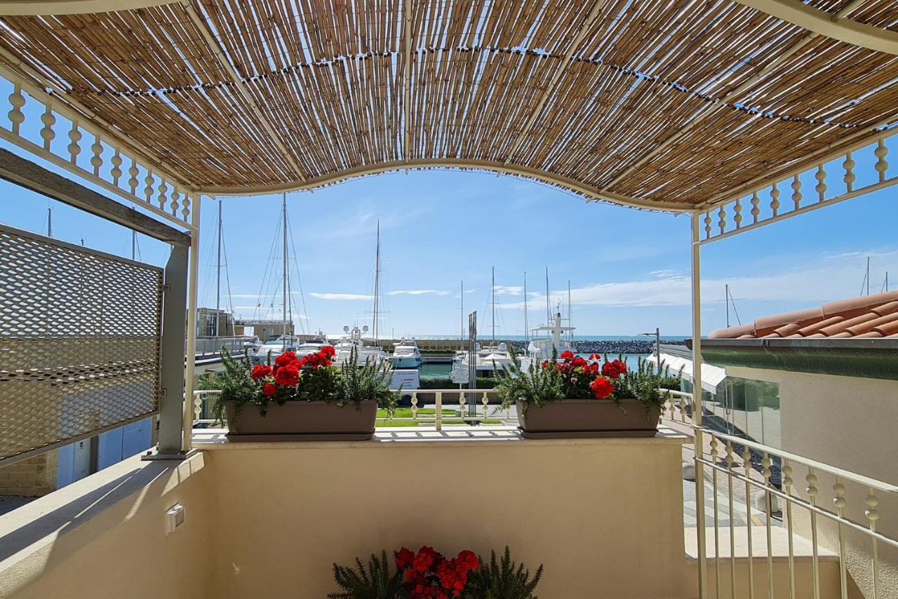 Residence Villa Livia San Vincenzo Buitenkant foto
