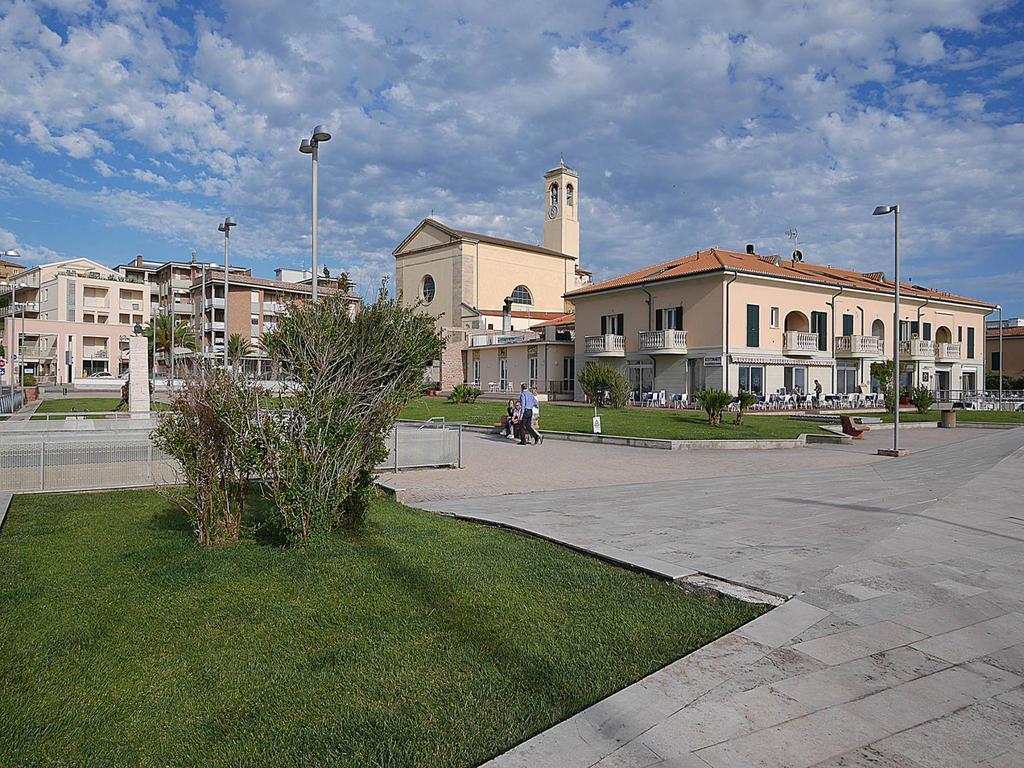 Residence Villa Livia San Vincenzo Buitenkant foto