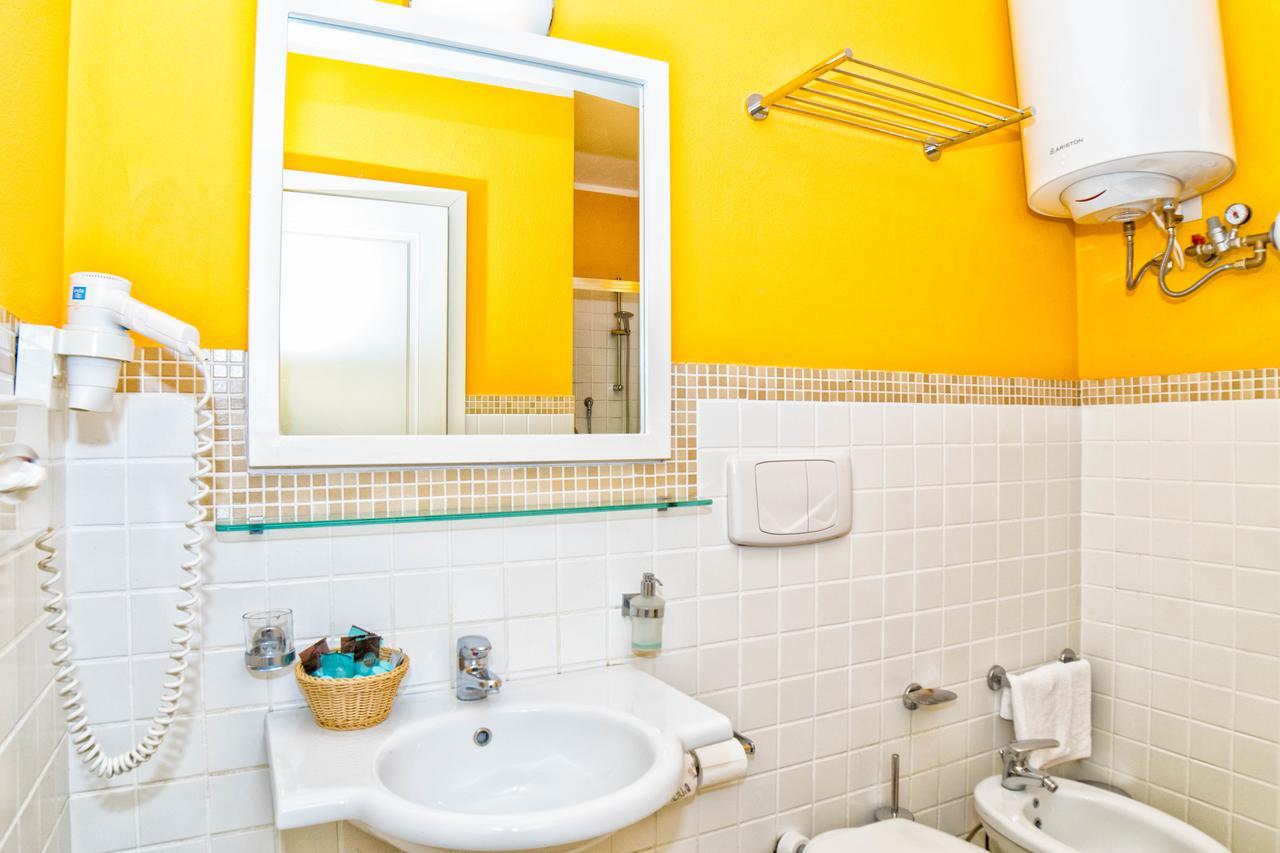 Residence Villa Livia San Vincenzo Buitenkant foto